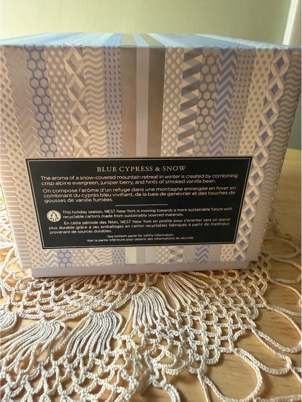 NEST New York Blue Cypress & Snow Scented Candle 3-Wick 600g